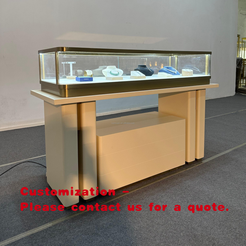Jewelry Stores With Watches - Expositor de Joias e Relógios em
