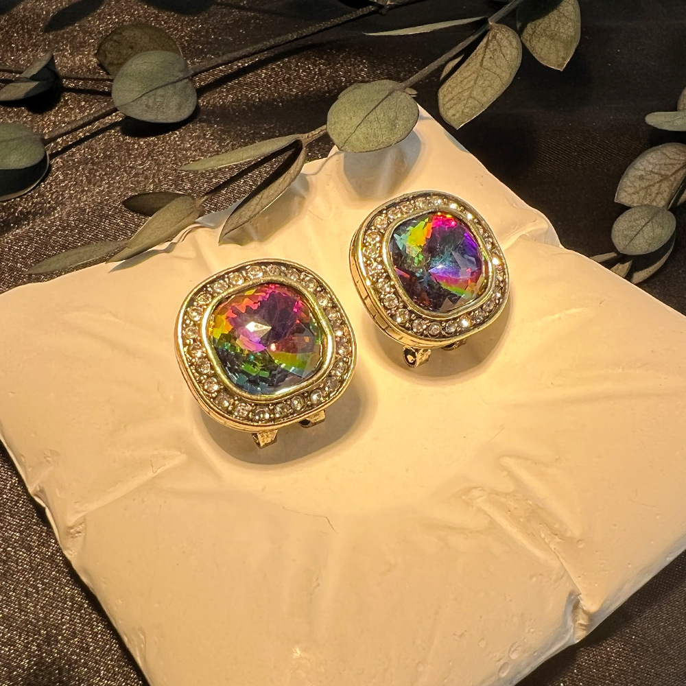 Diamond Stud Earrings - Acessórios DIY: Brincos de Tarraxa Quadrados