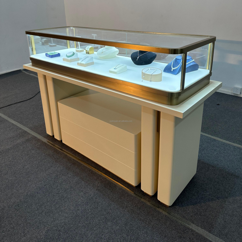 Expositor de Joias e Relógios  - Jewelry Stores With Watches avaliação e preço