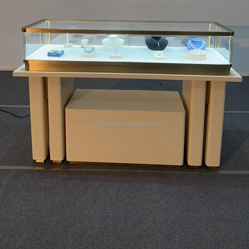 Expositor de Joias e Relógios  - Jewelry Stores With Watches avaliação e preço