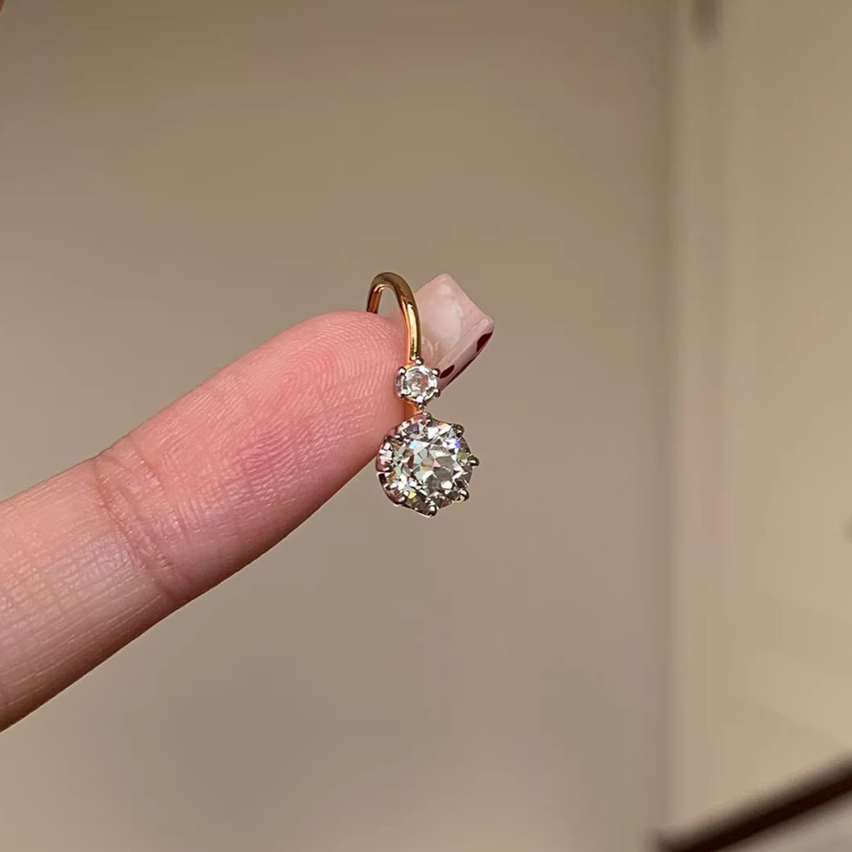 Novidade na moda: anéis de dia - Diamond Stud Earrings avaliação e preço